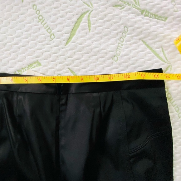 ๐HP๐ EUC Marciano skirt - Picture 5 of 6